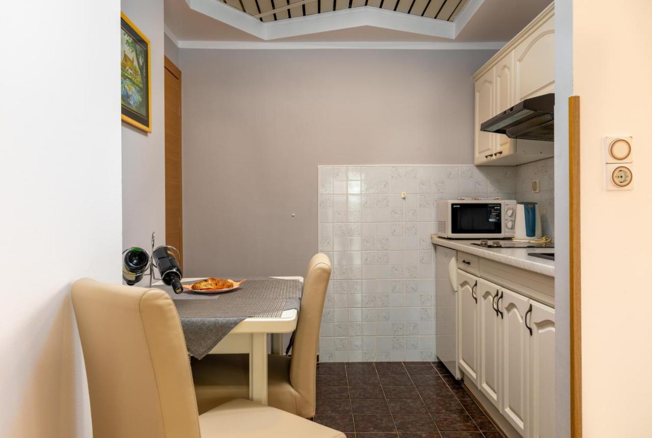 Apartments Kristina Rovinj Exterior photo