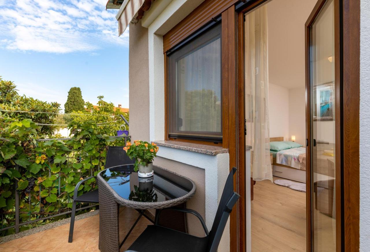 Apartments Kristina Rovinj Exterior photo